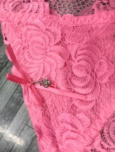 Pinki Look 32,34
