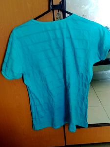 T- Shirt  For Girl Like New