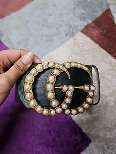 Gucci Pearl Embellished Belt