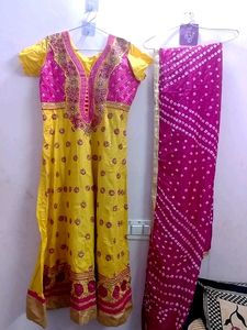 Kurthi With Bandini Duppatta