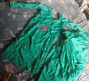 Full set Of  Salwar ,kameez And Duptta