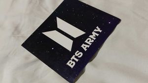 BTS SEVEN MEMBERS PHOTOCARDS WITH THIER AUTOGRAPH