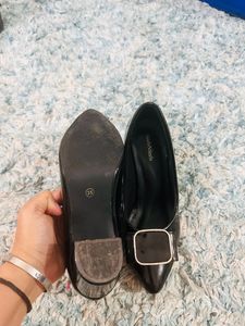 HeelsNFeels Black Heels