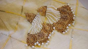 BUTTER YELLOW CLASSY SAREE + FREE EARINGS