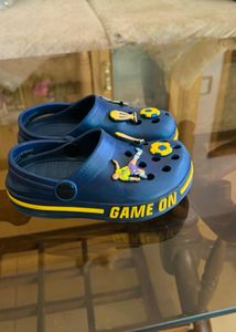 Kids&#39; Soccer Clogs - Size 8