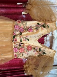 Dreamy floral gown 🌻