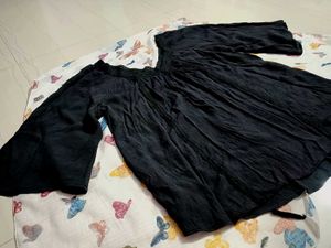 Flowy Black Top