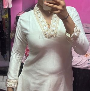 Elegant White &amp; Gold Kurta