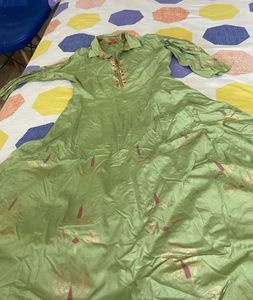 Elegant Green Ethnic Gown