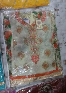 Set Of Five Unstiched Suit