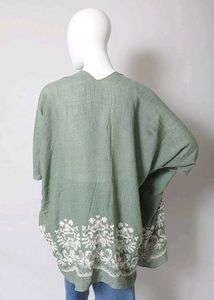 Women Green Floral Embroidery Viscose Kimono Shrug