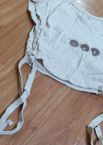 Chic White Crop Top – Elevate Your Style!