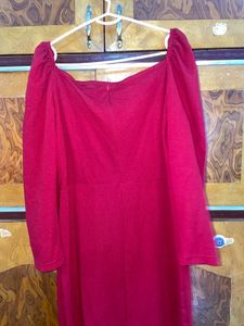 Elegant Burgundy Midi Dress