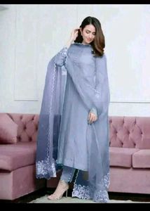 Elegant Kurta Set & Dupatta