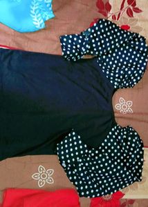 Korean Black Top