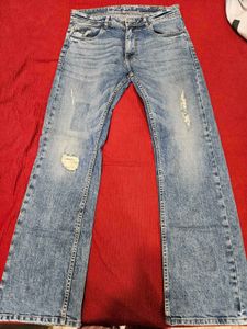 Guess Men’s Jeans – Size 32 | Light Blue Wash