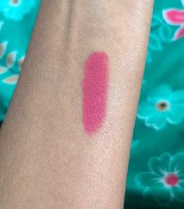SUGAR Cosmetics Lipstick