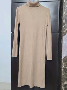 Exported Elegant Beige Knit Winter Dress