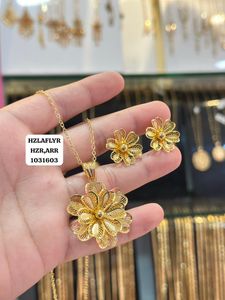 Gold Flower Jewelry Set
