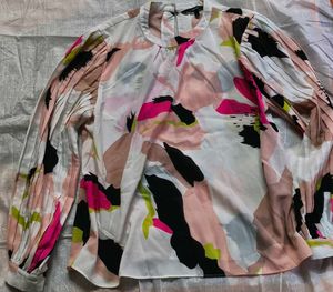 Abstract Print Round Neck Top