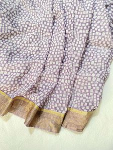Elegant Printed Saree With Blouse