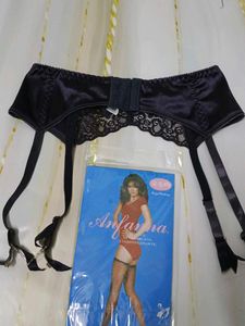 (1039)Vintage Black Lace Garter Belt