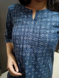 Avaasa Elegant Blue Printed Kurta