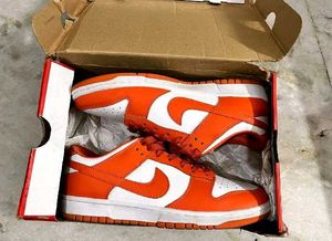 NIKE ORANGE DUNKS UK - 8.5 (43)