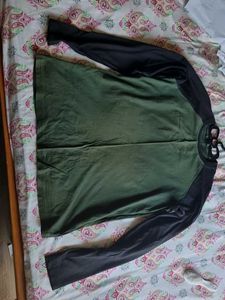 Full Sleeves Tshirt Green And Black Size L