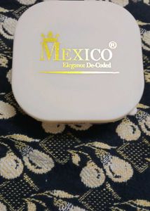 Elegant Gold-Tone Bangle Set