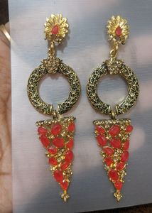Any 1 Earring At 250/-