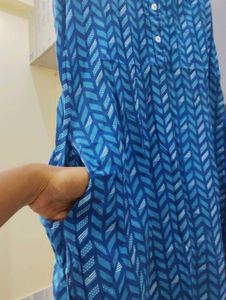 Sleeveless Blue Kurti