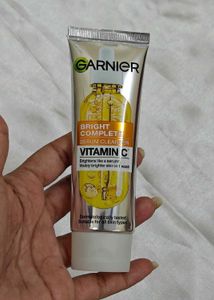 Garnier Vitamin C face Cleanser