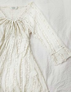 *SALE* (NO BARGAIN) Creamy Lace Victorian Blouse