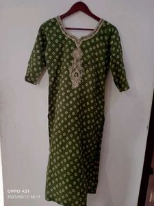 Beautiful Bandhini Suit