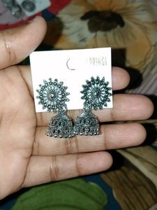 6 Pairs Jhumkas