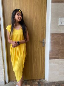 Yellow one-sided shoulder dress