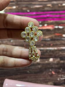 Elegant Crystal Drop saree pin