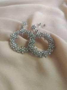 Sparkling  hoop Earings