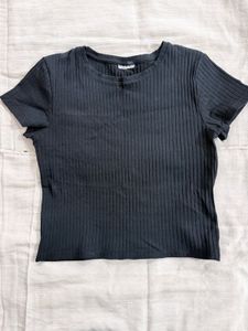 Ribbed Black Tee