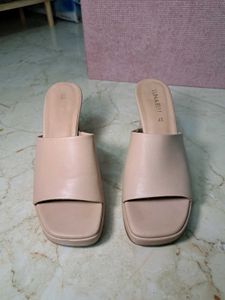 Westside Luna Blu Platform Nude Color Heels