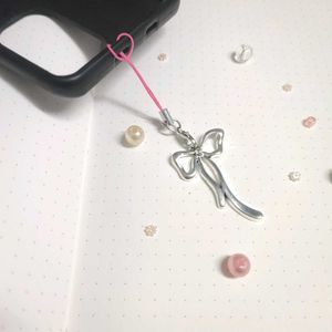 Bow Phone Charm ⋆. 𐙚 ̊