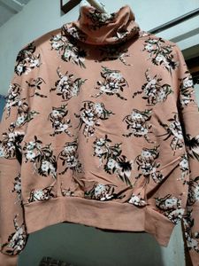 • Printed Zipper Sweater