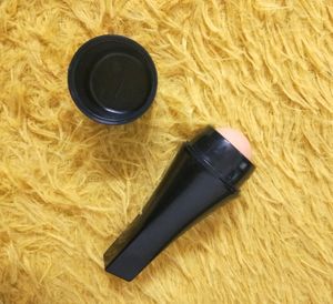Oil Absorbing Volcanic Face Roller