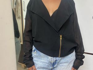 Black Stylish Top With Zipper