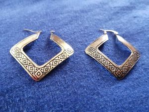 AJIO - Geometric Patterned Hoop Earrings
