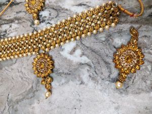 Jewellery Golden Colour Set....