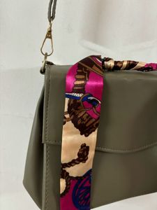 gorgeous sling bag for occasions