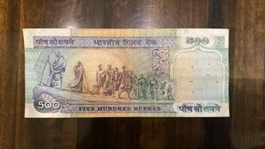 500 Rs Old Issue Signed By S Venketnaman