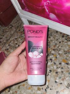 Pond's Bright Beauty Facewash